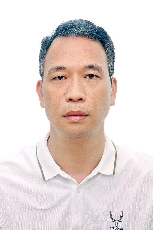 Nguyễn Mạnh Hùng